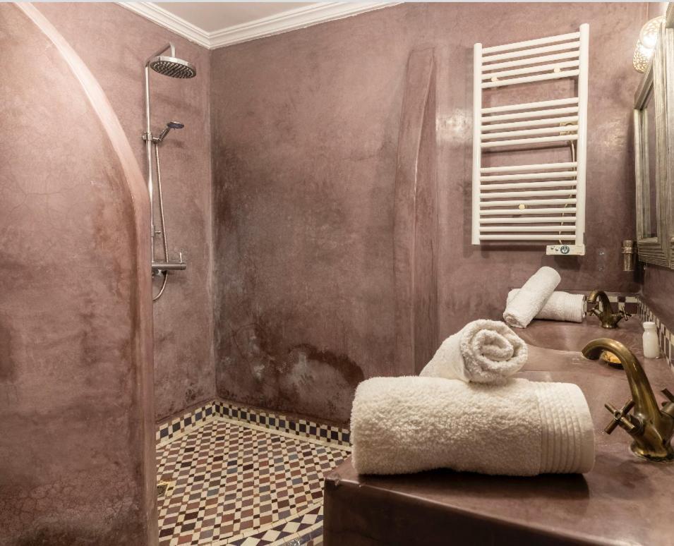 Basidi Piscine Chauffee Sur Le Toit De La Medina Gasthuis Marrakesh