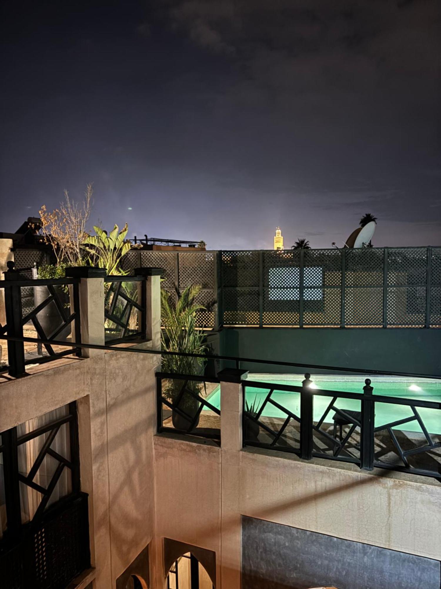 Basidi Piscine Chauffee Sur Le Toit De La Medina Gasthuis *